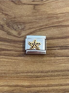 Y2K Nomination charm gold starfish